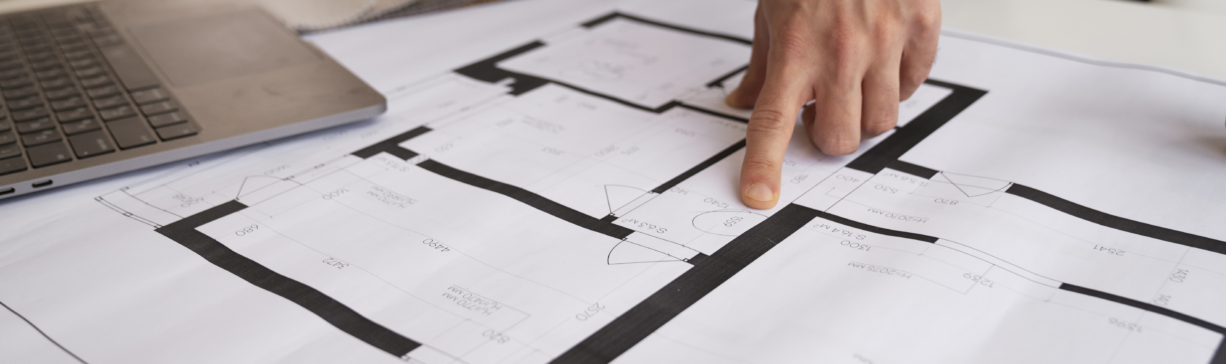 Remodelación de Espacios Interiores Arqcon